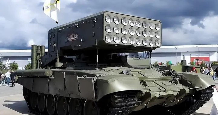 俄军大杀器横扫战场，四万平米内乌军无处遁形，除了核弹就它狠？