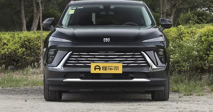 中型SUV别瞎买！2025年油耗排行：途观L登顶，瑞虎8第5，胜达第32