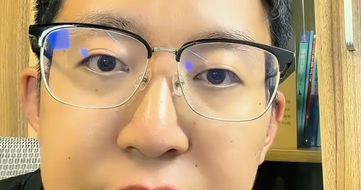 峰学蔚来第一个辞职的员工，大鹏老师回应，当初是冲着峰哥来的