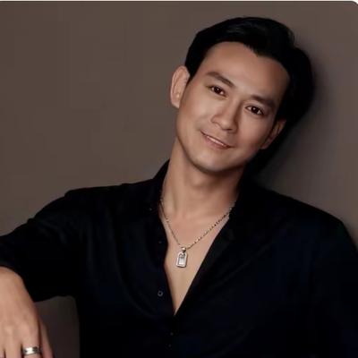 农村人：你们总以为郑少秋帅了一辈子，其实