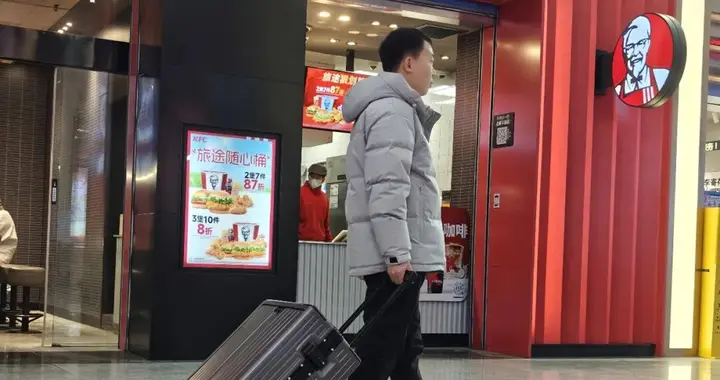 GaKior非时尚6防行李箱：200kg承重+4层进口科思创，能装又抗造!