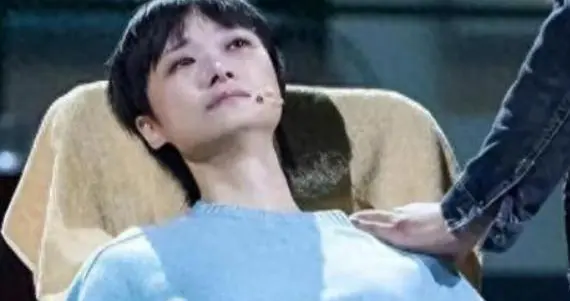 嫁老头、瘫痪、遗产无人继承？李宇春近况曝光，为私生活谣言正名