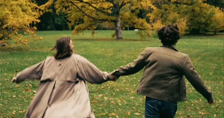 正在贩卖的“爱之枷锁”：被量化的感情，只剩病态的算计