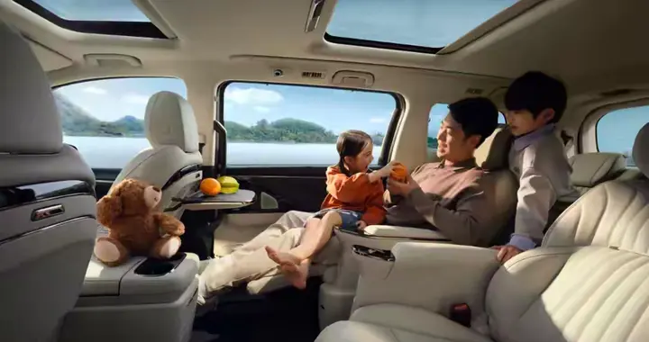 选车实录：19万拿下豪华混动MPV，2026款M8 HEV质价比拉满