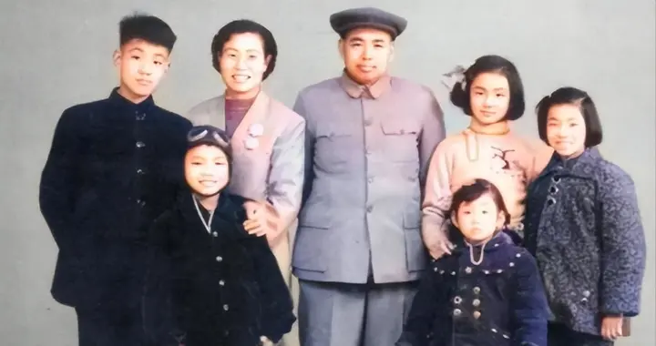 许世友将军的妻子有多美？端庄贤淑气质出众，一生恩爱育有六子女