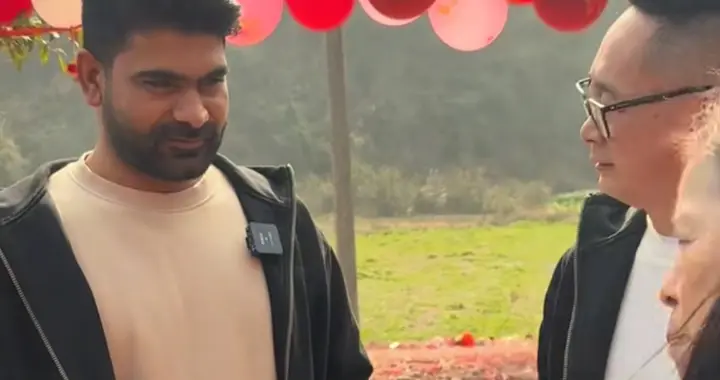 皮衣哥带萨拉曼参加婚礼后续：萨拉曼只吃方便面！皮衣哥当场社死