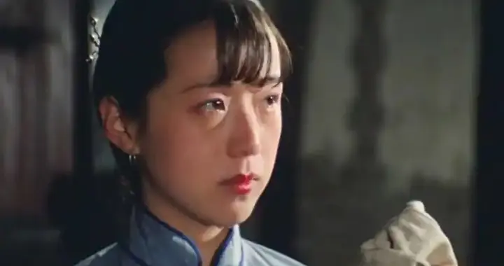 6次怀孕5次堕胎，终身不孕的她惨遭丈夫抛弃，嫁老外后被宠上天