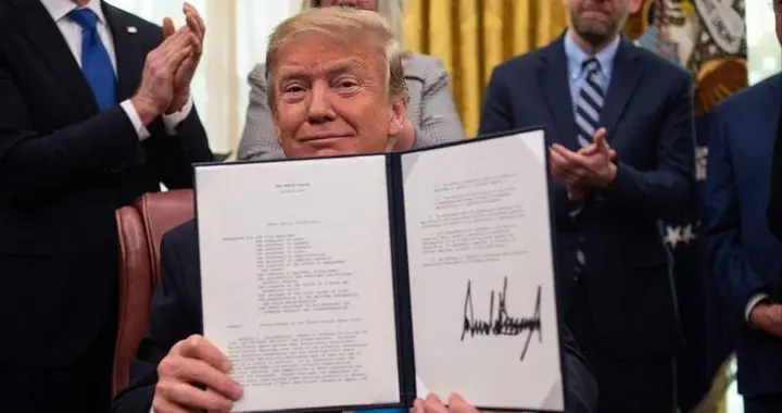 特朗普签署政令：180天内必须对中国扳回一局，盟友不帮忙就加税