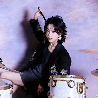 娱乐足记：希林娜依高