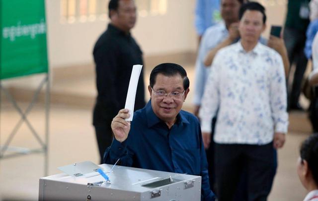 指责柬埔寨？中国给西方上了一课，云壤基地将完工，可停泊福建舰