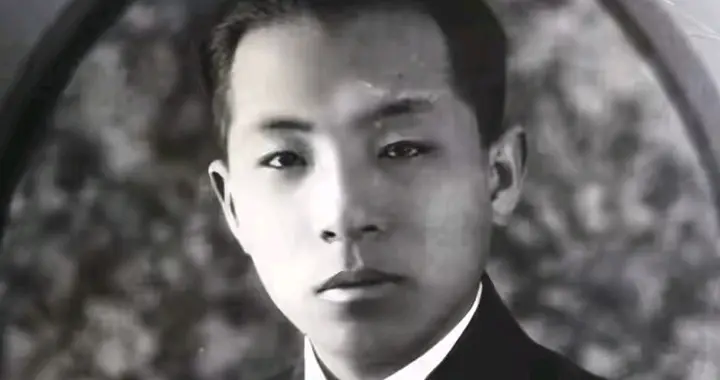 张学良私人飞行员晚年回忆：少帅深夜召见，一句话，让我汗毛直立