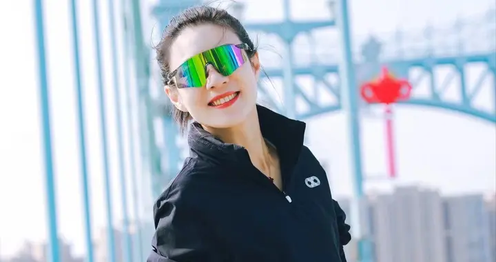 一副运动眼镜的自述：运动时，你们为啥要戴我！