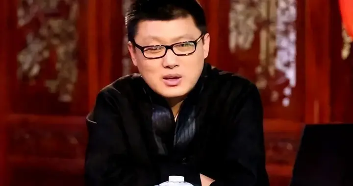 袁老师真去美国了！急诊自费1000多刀，从晒幸福到骂垃圾？