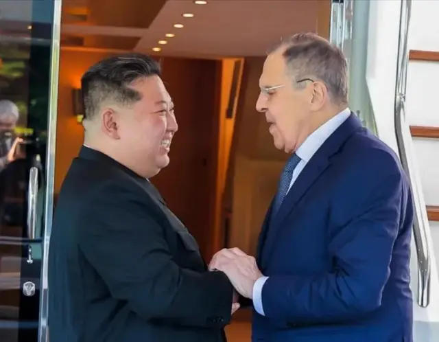 30国参战？局势成3对30，朝鲜全力保俄罗斯，特朗普发出最后通牒