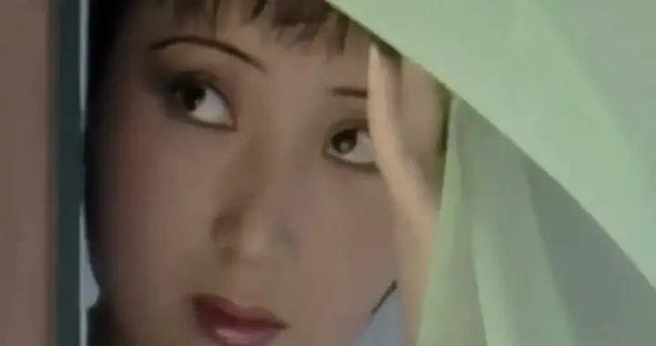 贾宝玉丫鬟绮霰，与贾芸和林红玉什么关系？