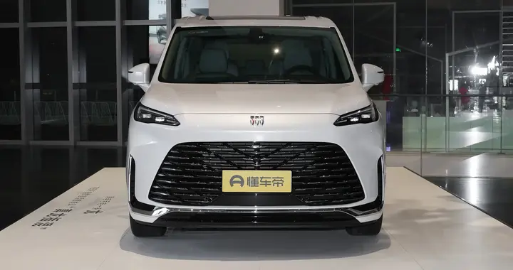 家用MPV看这款，轴距3088mm，综合续航1420km