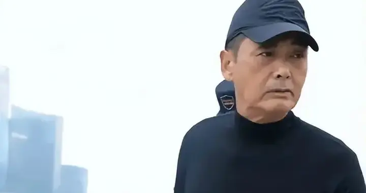 16年后再卖房！周润发750万卖掉小户型，1.95亿山顶豪宅乏人问津