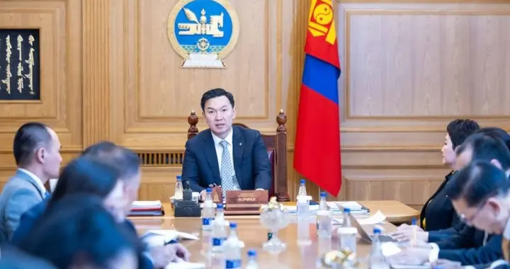 靠地吃饭不行，蒙古国省吃俭用，银行业重磅发声：抓紧转向中国