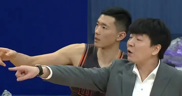 CBA一夜大乱斗！前12排名大洗牌 辽宁掉队山东逆袭，他是大赢家