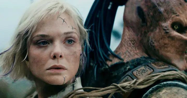 《铁血战士》生猛炸裂，全程高能无尿点，希雅的设定细思极恐