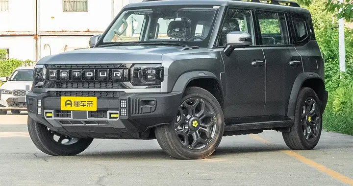 捷途旅行者CDM：华为乾崑ADS 4驾驶+XWD智行四驱，精准契合家用？