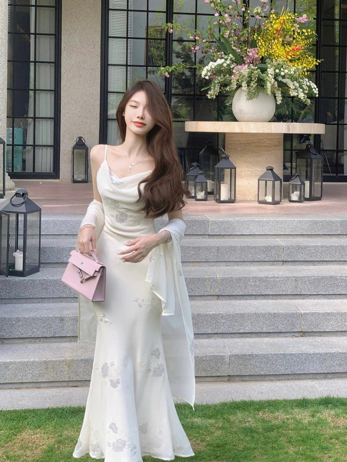 登记小礼服海边度假别致绝美吊带连衣裙