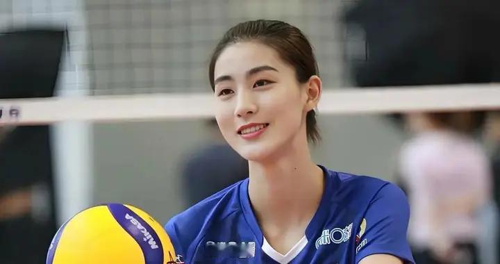 中国女排新号码定格局，赵勇提速铸锋芒布局国家队剑指世联赛四强