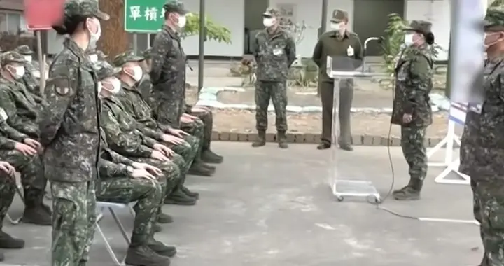 台军逃兵四年暴涨四倍，军校竟计划聘用民间保安站岗