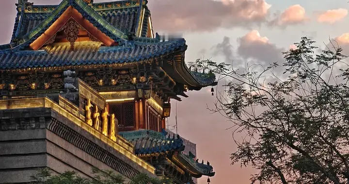 山西像一个守陵人