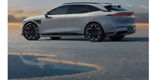 小米 SU7 遇劲敌 极氪 007GT 焕新款、尚界 Z7T 同台竞逐猎装赛道