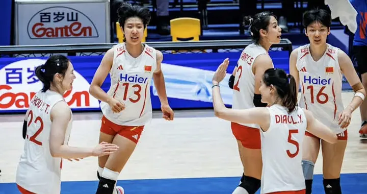 龚翔宇低迷唐欣进攻强势，女排世联赛中国2-3负加拿大遭遇第四败