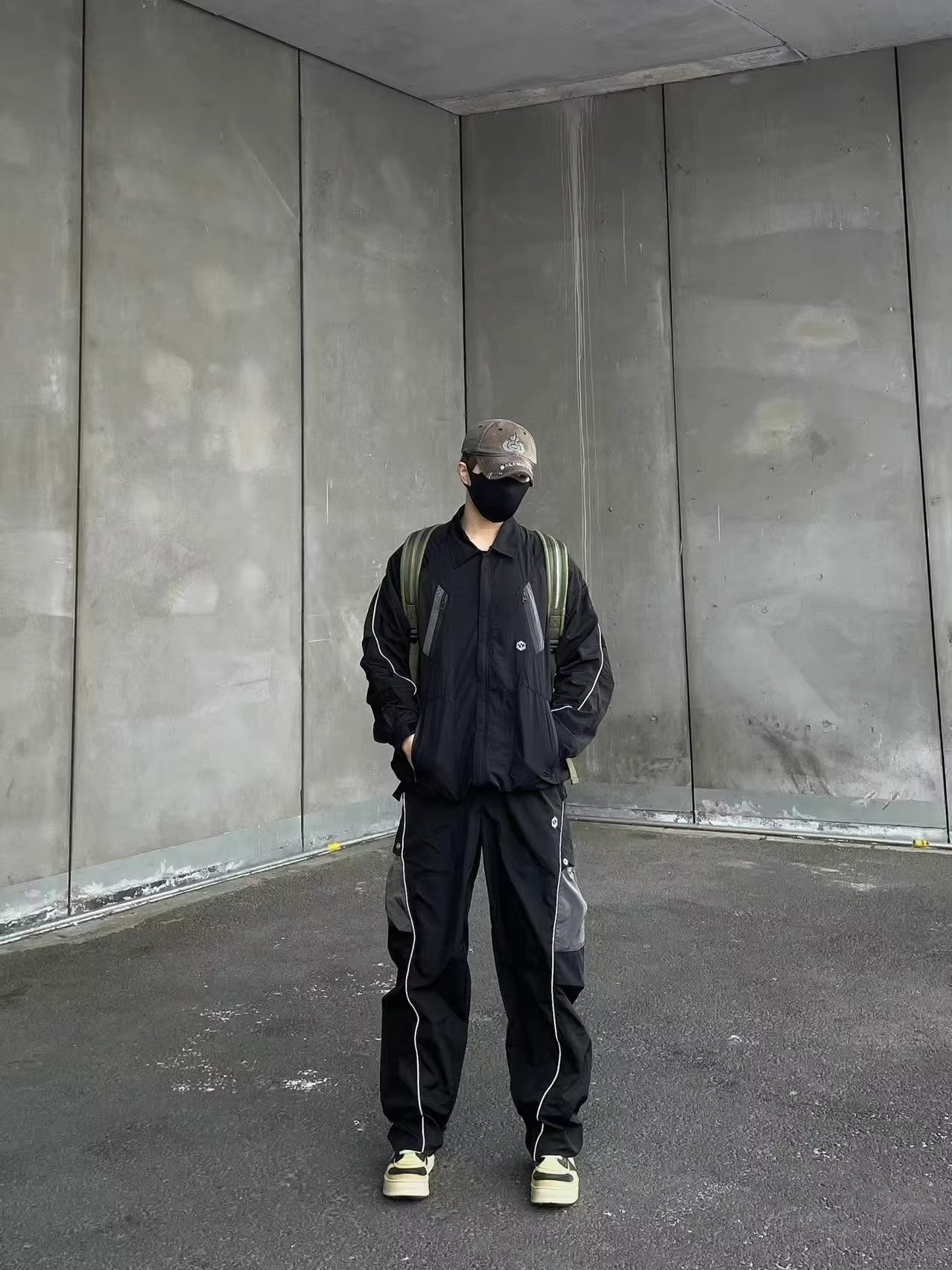 户外轻量透气运动休闲裤