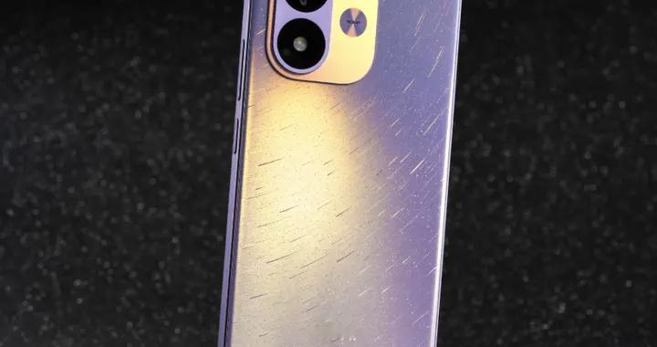 买配备7英寸屏幕REDMI Note17，还是配备9000mAh电池的...