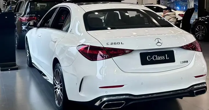 手握30万，同事试驾完奔驰C260，销售一句话转头就提了ES200