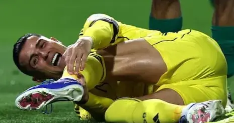 😱 C罗腿筋受伤！利雅得胜利官方确认，距世界杯仅100天