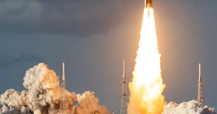 有问题也要飞，美国阿尔忒弥斯2号发射成功，为啥感觉差点意思