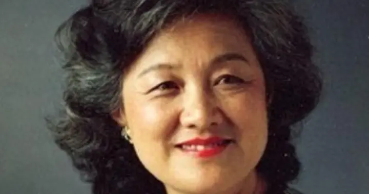 章含之不会翻译越俎代庖，周总理听后提出了什么特别要求？