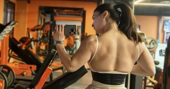 拥有广阔背肌，才会有挺拔身姿