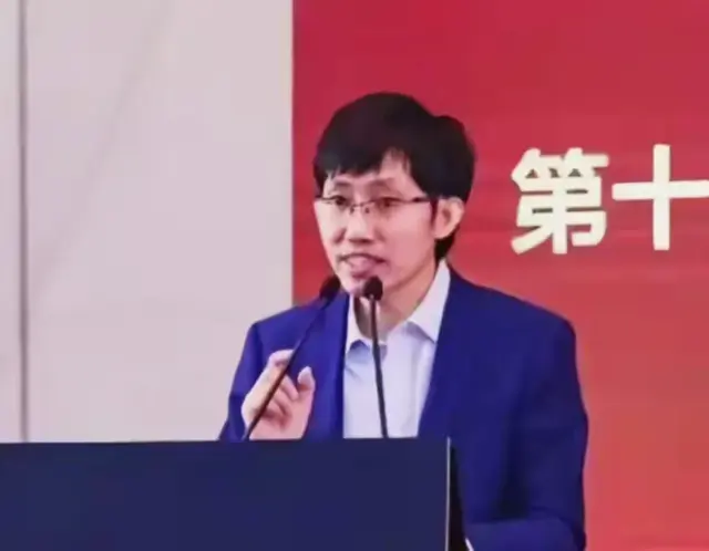 西方黑客偷袭失败，Deepseek创始人梁文峰的回答让老美沉默