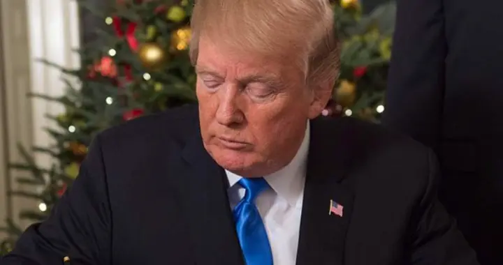 统一时机已经成熟！特朗普送上绝佳窗口期，两件事证明不能再拖了