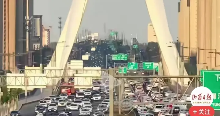 网约车司机睡不着了，违章涨保费已全面实施，不出险也涨