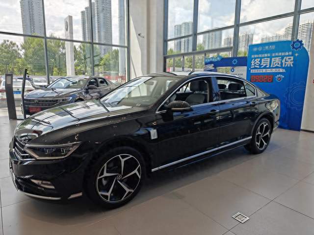 到底是买哈弗大狗二代还是25款博越L？