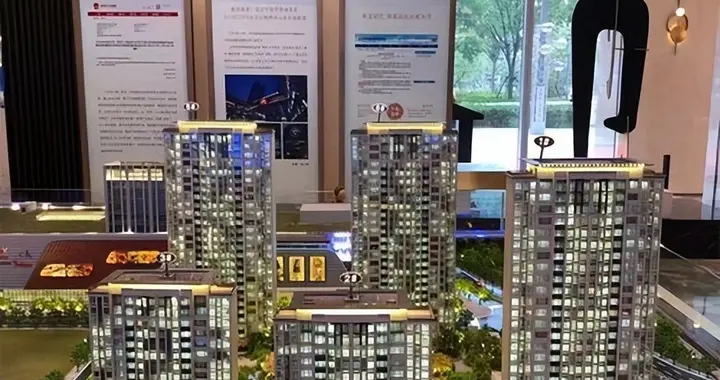 李嘉诚曹德旺可能说对了！2026年不买房，5年后会庆幸还是后悔？