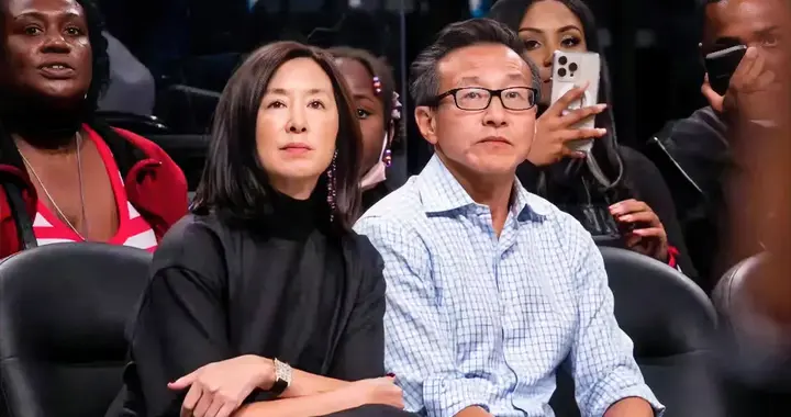 说实话：白手起家后离婚，几乎是富豪们的标配，马云倒成了例外
