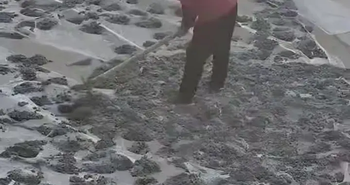 老太破路后续:刨路亏5000多涉违法，子女连夜赶回，村干部揭真相