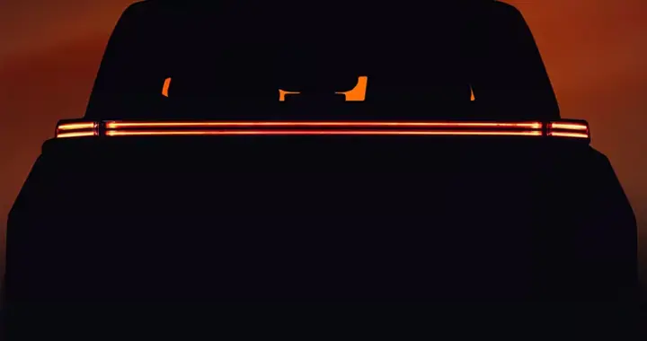 丰田全新SUV预告图曝光，外形西装暴徒，疑似电动汉兰达