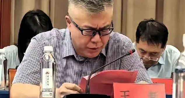 炒股补仓补成上市公司董事长， 说的就是王新，2018年他6元...