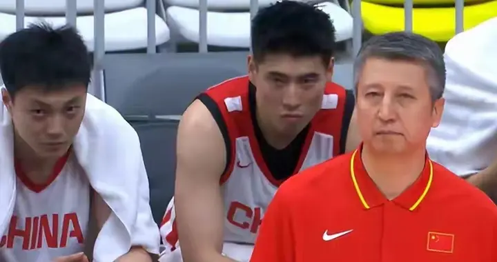 胜不足喜！中国男篮5分险胜乌拉圭，别让主场哨毁了练兵价值