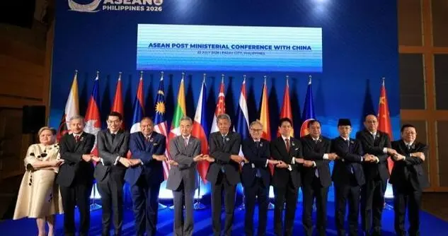 东盟外长会日本硬蹭碰面！美主动求华协作，日本外交存在感全无