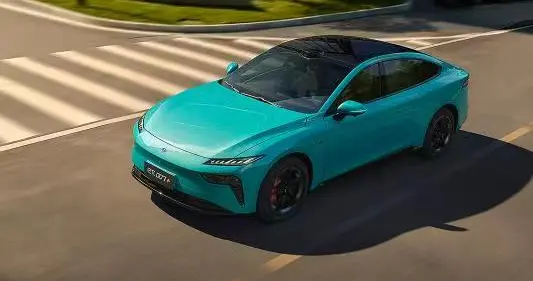 3.7秒破百+1308km续航，东风奕派eπ007+的实力如何